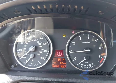 2011 BMW X5 xDrive35I/xDrive35I Premium/xDrive35I Sport Activity z USA, uszkodzony, nr VIN 5UXZV4C57BL740958